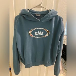 cute cropped nike hoodie